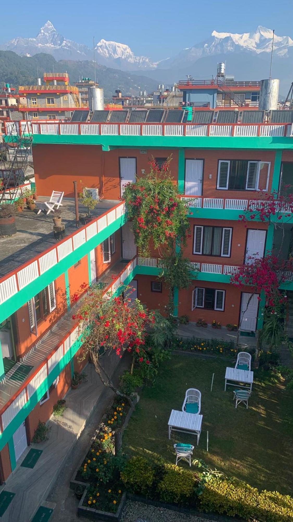 New Pokhara Lodge - Pokhara Lakeside Luaran gambar